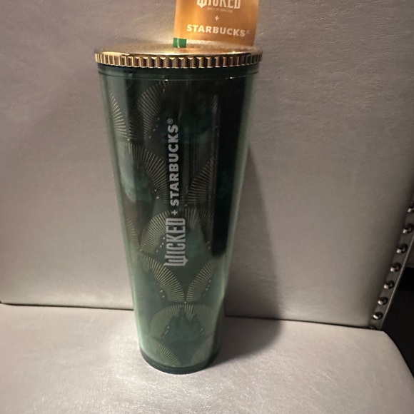 Starbucks ‘Wicked’ Limited Edition Metallic Green Emerald City Cold Cup 24 oz - Picture 4 of 5